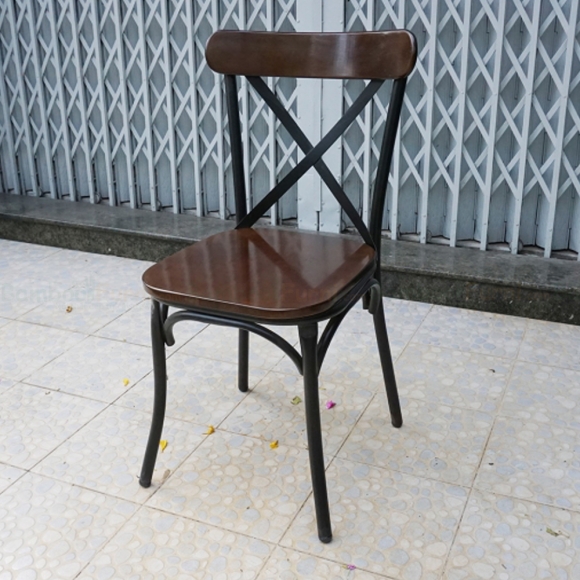 GFG052 - Ghế cafe lưng tựa bằng sắt sơn tĩnh điện màu nâu